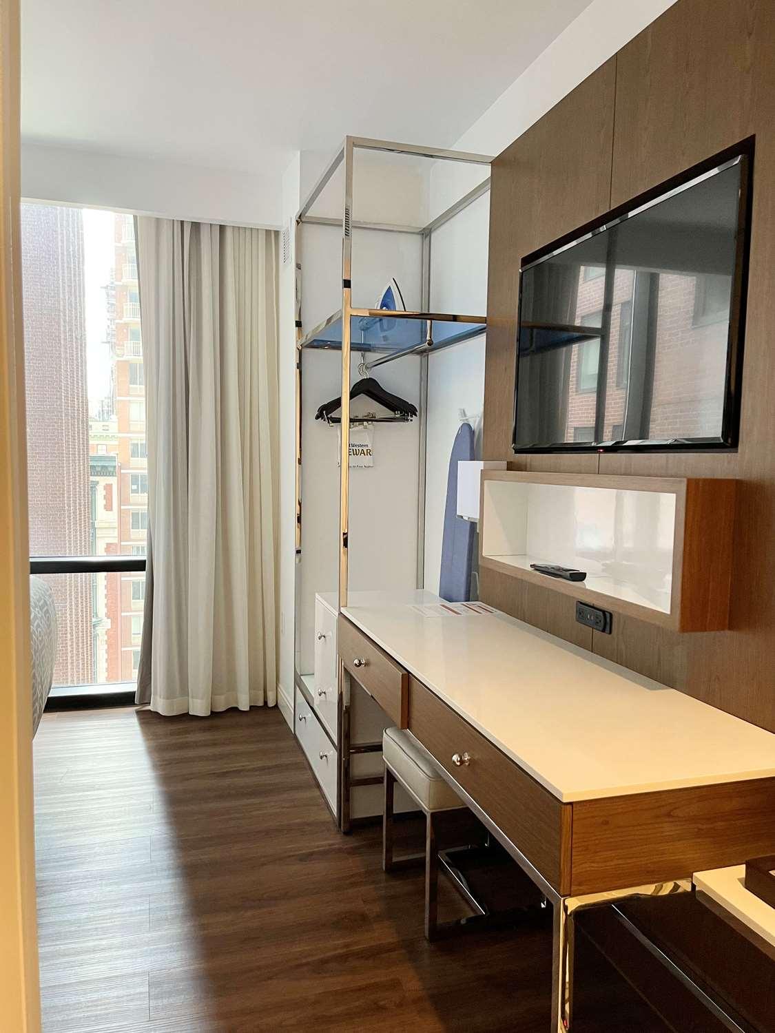 Best Western Premier Empire State Hotel Ню Йорк Екстериор снимка